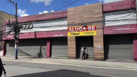 Loja com 700m2 no Centro de Nilópolis